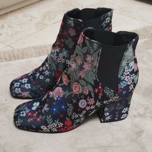 Indigo Rd flowered Booties....Size 9